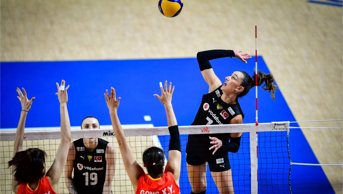 Filenin Sultanları, Çin'e yenildi Filenin Sultanları, Çin'e yenildi