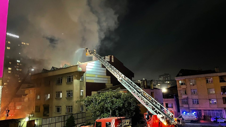 İstanbul Kadıköy'de bir binada patlama: 3 kişi hayatını kaybetti - 1
