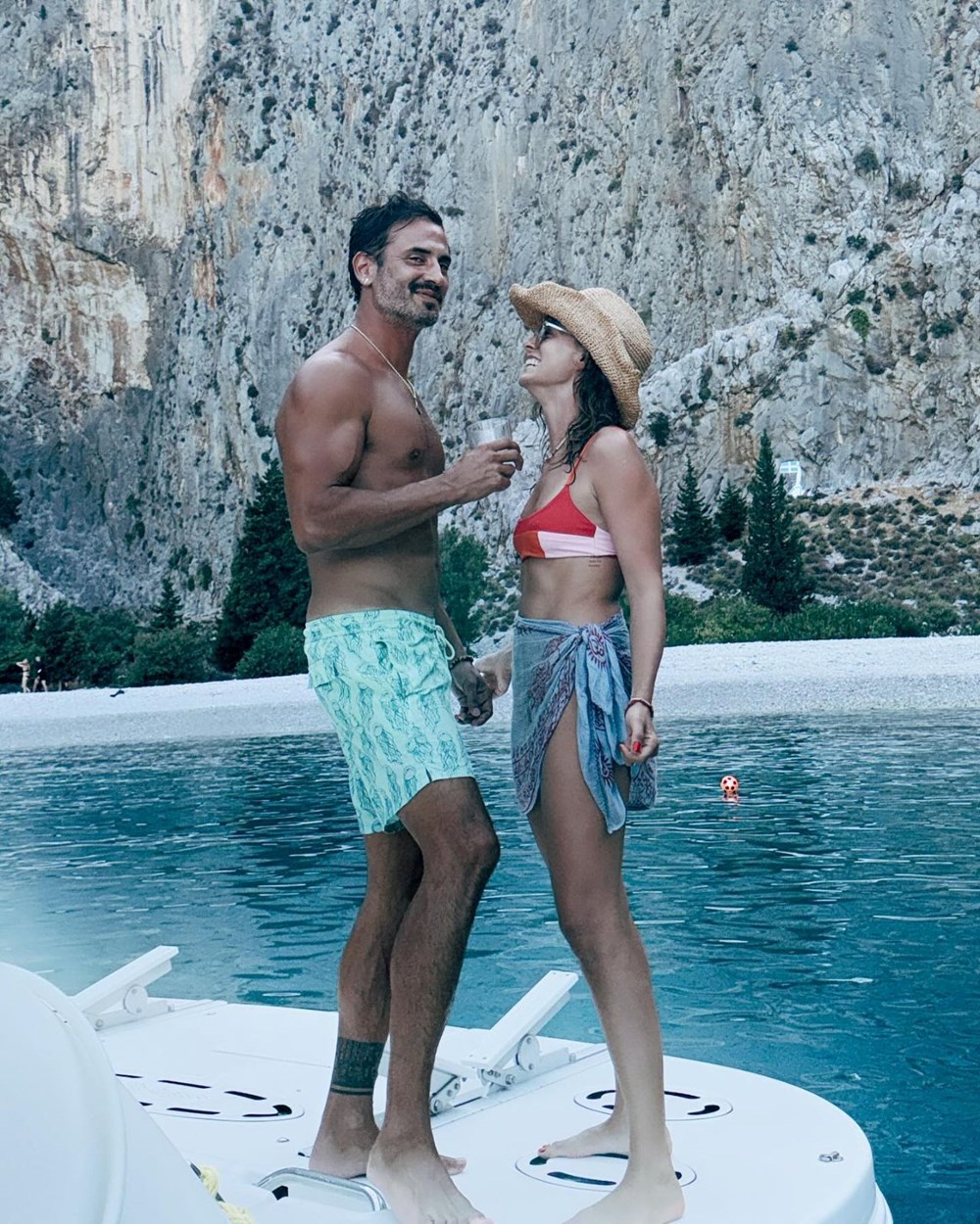 Özge Özpirinçci'den aşk dolu paylaşım: Büyülendiğim bir manzara - 3