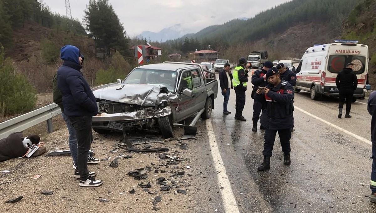 Şehidin cenaze konvoyunda kaza Şehidin cenaze konvoyunda kaza