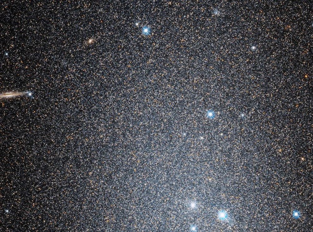NASA'dan yeni paylaşım (Hubble'ın gözünden evrenin derinliklerine yolculuk) - 3