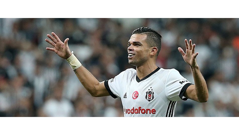 Pepe, Beşiktaş taraftarların desteğinden çok mutlu
