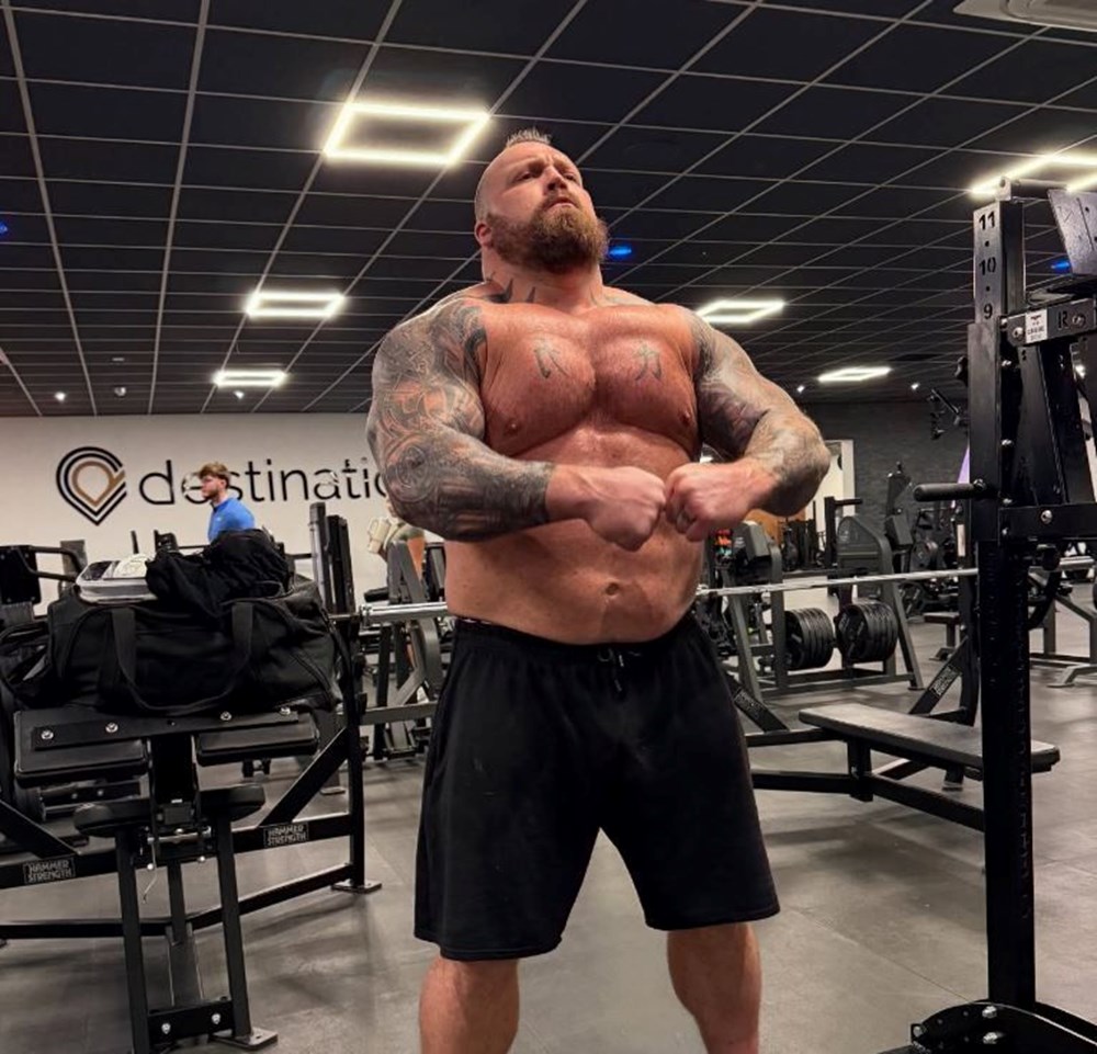 Dünyanın en güçlü adamı: Canavar lakabıyla tanınıyor - 1