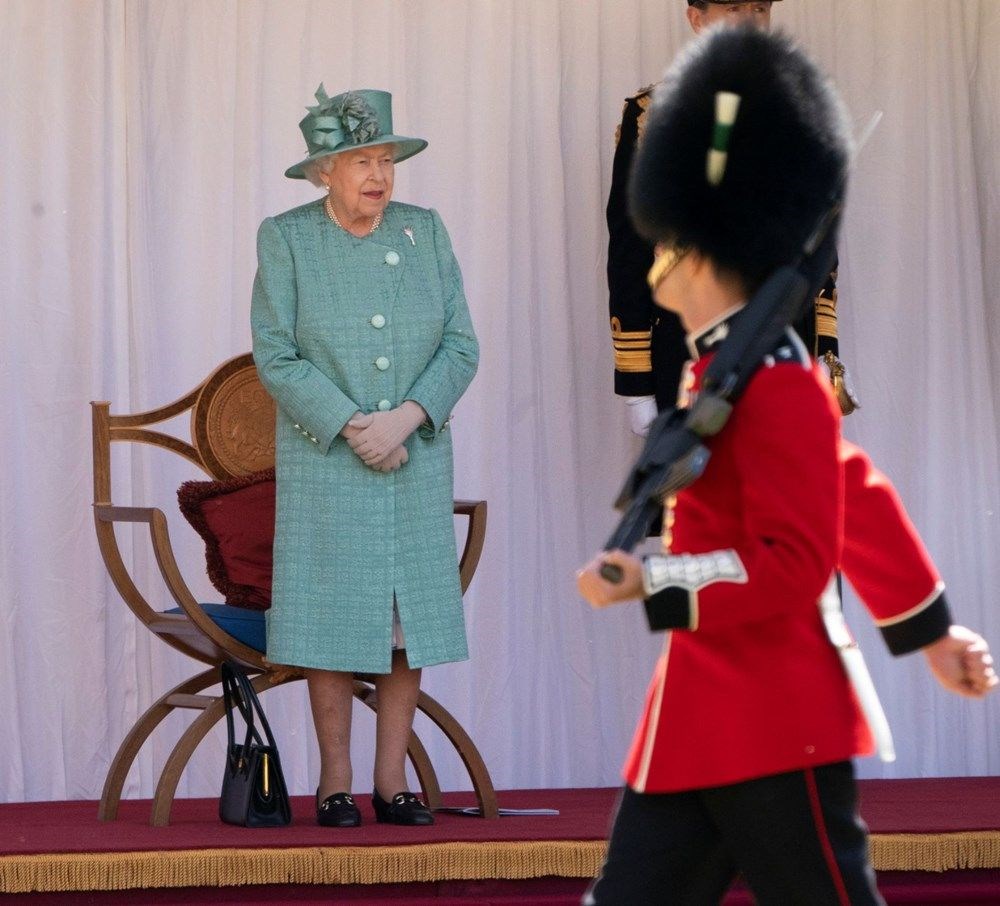 Kraliçe Elizabeth yatılı temizlik personeli arıyor - 5