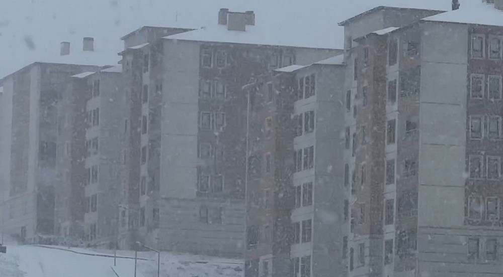 Nisan ayında lapa lapa yağdı: Ağır kar yağışı bir ili beyaza bürüdü 73 GuHQYrhO9UGT2uvJsVtuGQ