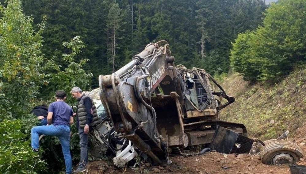 Artvin'de feci kaza: 2 ölü