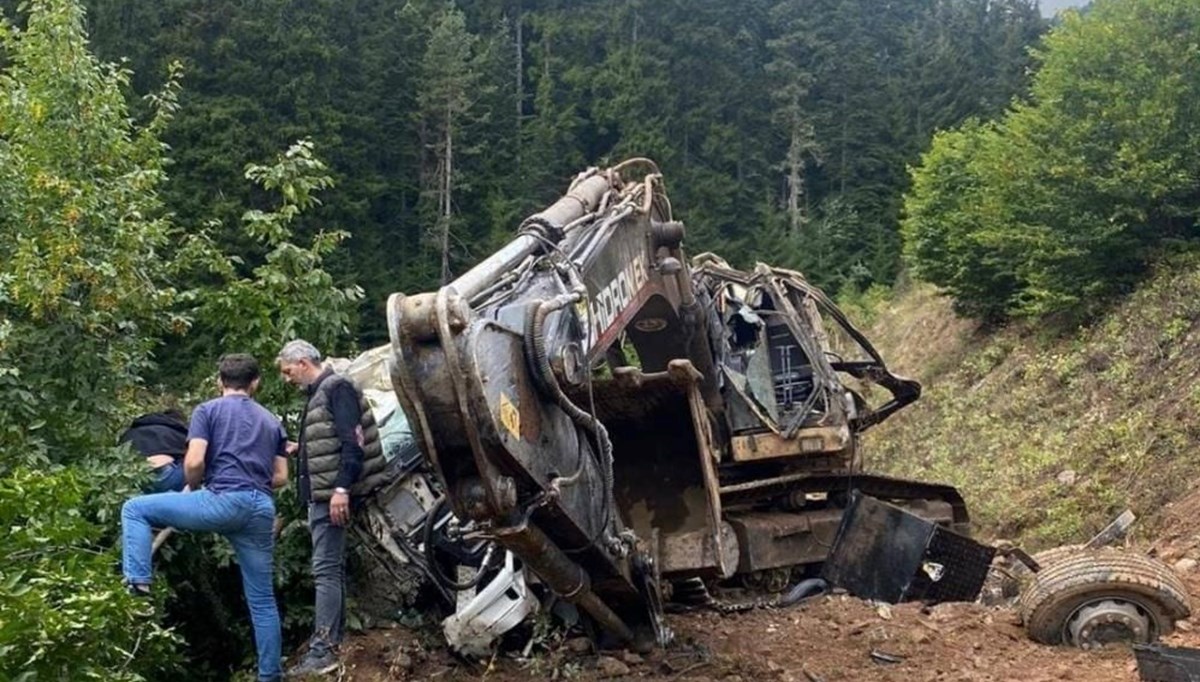 Artvin'de feci kaza: 2 ölü Artvin'de feci kaza: 2 ölü