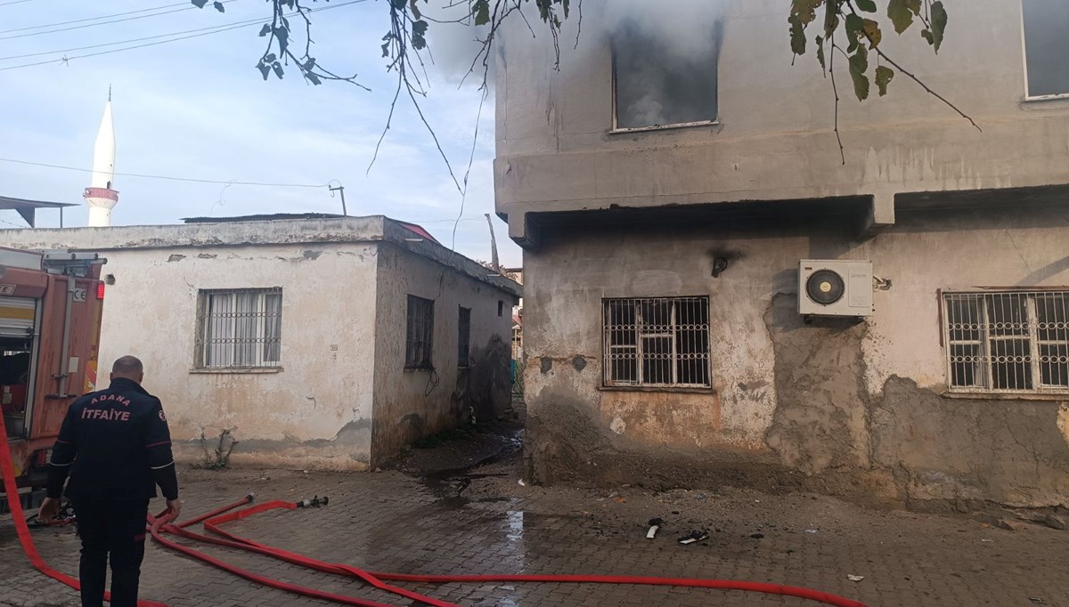 Şarja takılı tablet yangına neden oldu: 1 kişi yaralandı Şarja takılı tablet yangına neden oldu: 1 kişi yaralandı