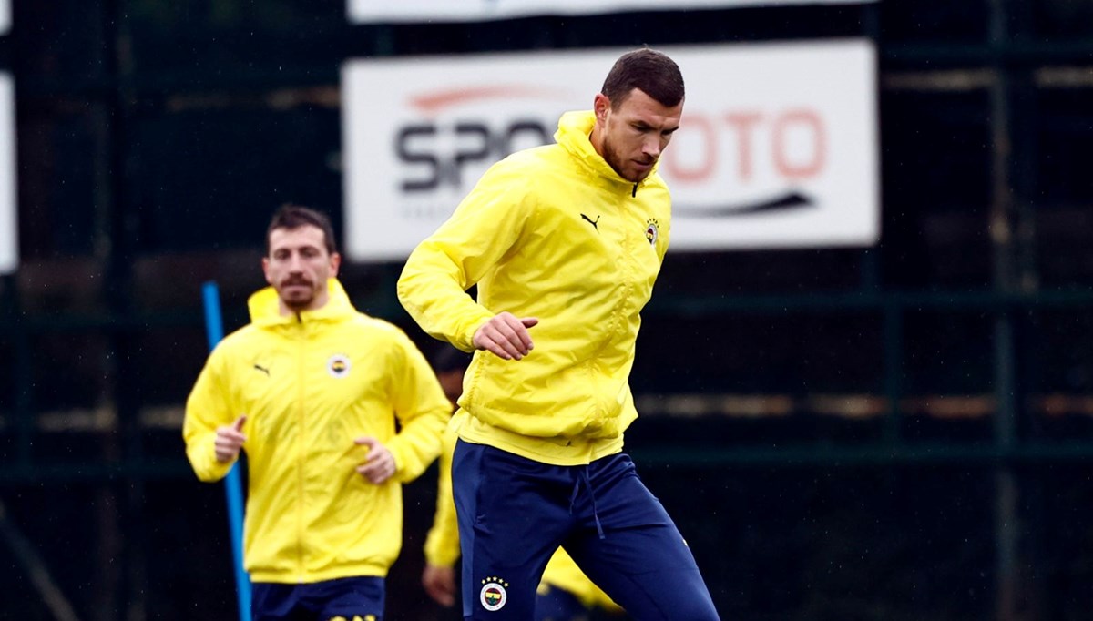 Fenerbahçe'de derbi öncesi Edin Dzeko gelişmesi Fenerbahçe'de derbi öncesi Edin Dzeko gelişmesi