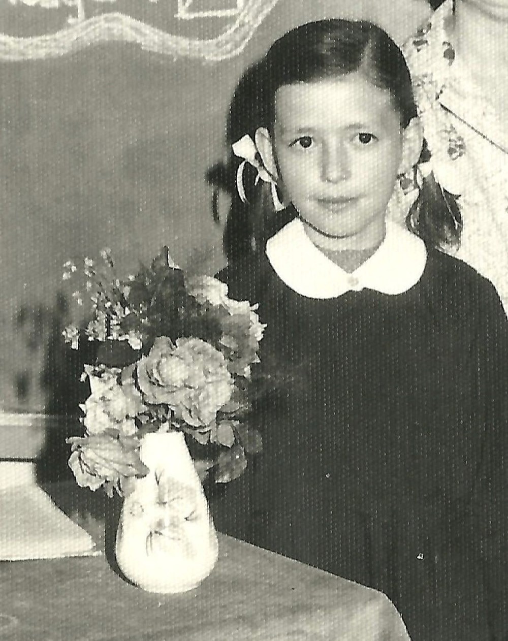 İrem Helvacıoğlu takipçilerini geçmişe götürdü (Ünlülerin çocukluk ve gençlik halleri) 128