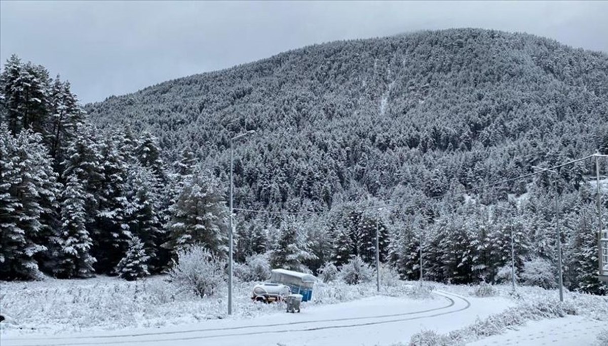 Yıldıztepe Kayak Merkezi'nde kar kalınlığı 45 santimetreye ulaştı Yıldıztepe Kayak Merkezi'nde kar kalınlığı 45 santimetreye ulaştı