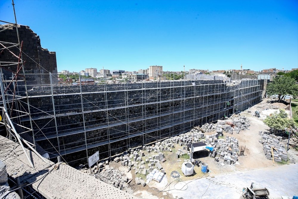 Tarihi Diyarbakır Surları bazalt çubuklarıyla sağlamlaştırılıyor - 1