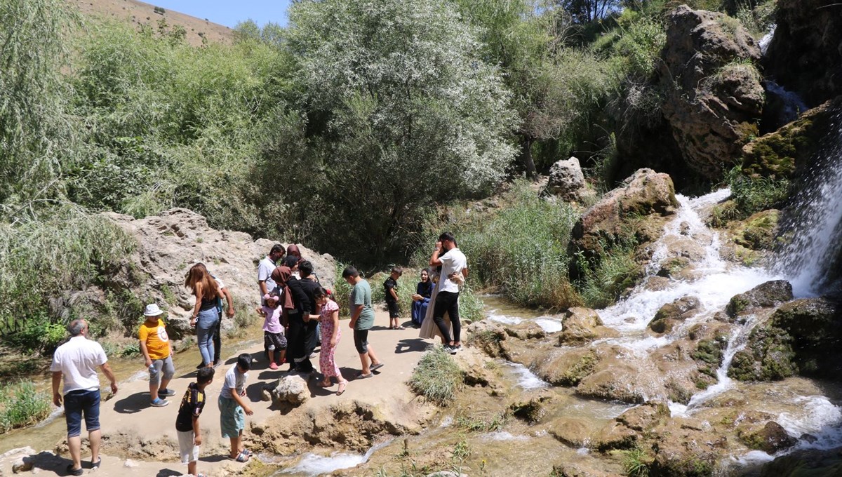 Serinlemek isteyen oraya akın etti: Kent merkezine 35 kilometre uzaklıkta