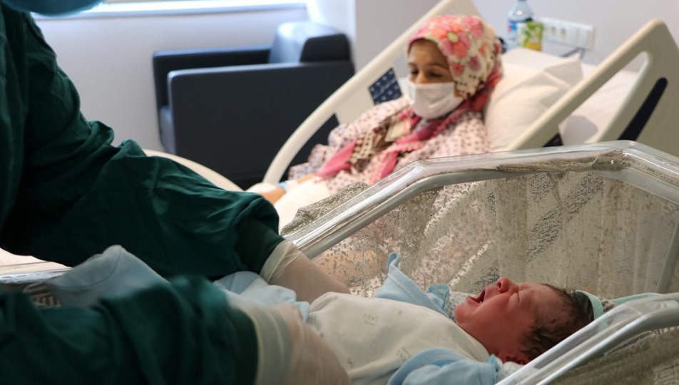 Ankara Şehir Hastanesi'nde 33 corona virüs hastası hamileden 32'si aşısız