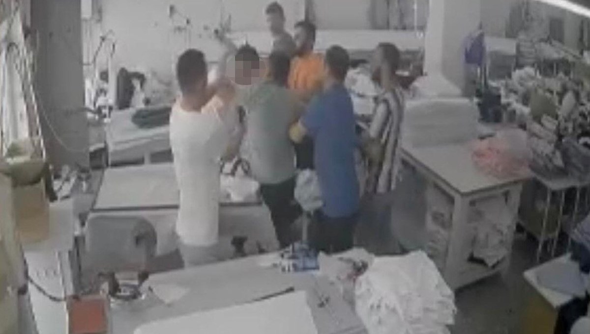 Tekstil atölyesinde ''yüzüme kumaş attın'' kavgası Tekstil atölyesinde ''yüzüme kumaş attın'' kavgası