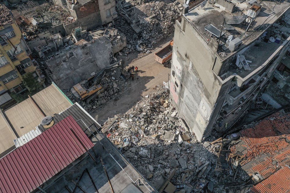 Hatıralar yan binanın duvarında asılı kaldı - 6