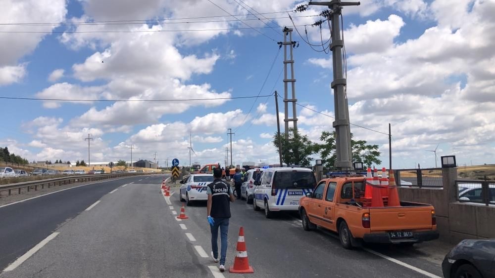 Tekirdağ’da
feci kaza: Metrelerce savrulan işçi yaşamını yitirdi - 4