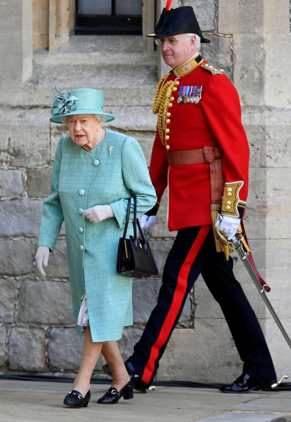 Kraliçe Elizabeth'e corona
etkili kısıtlı doğum günü kutlaması (Kraliyet tarihinde bir ilk) - 2