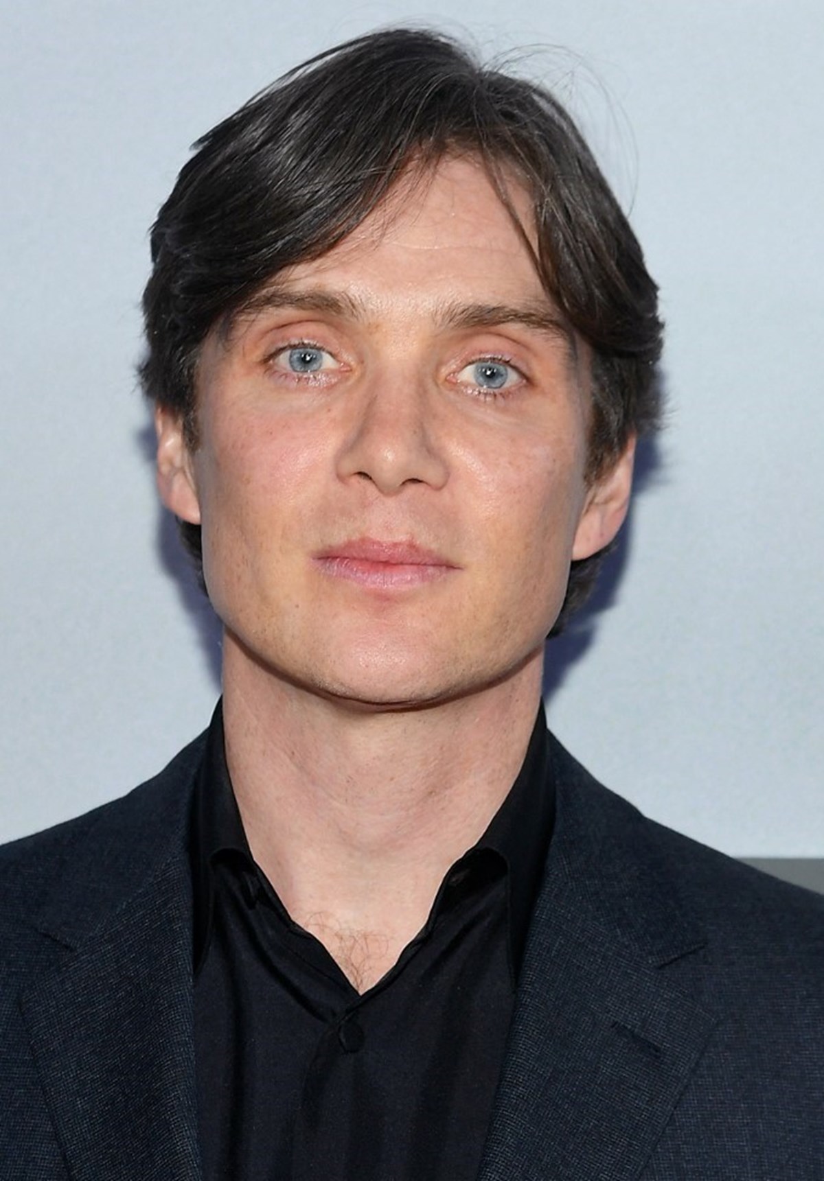 Cillian Murphy Oppenheimer filminin başrolünde.