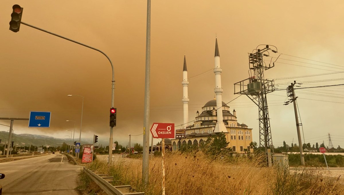 Karamürsel'deki dumanlar Bursa'ya ulaştı