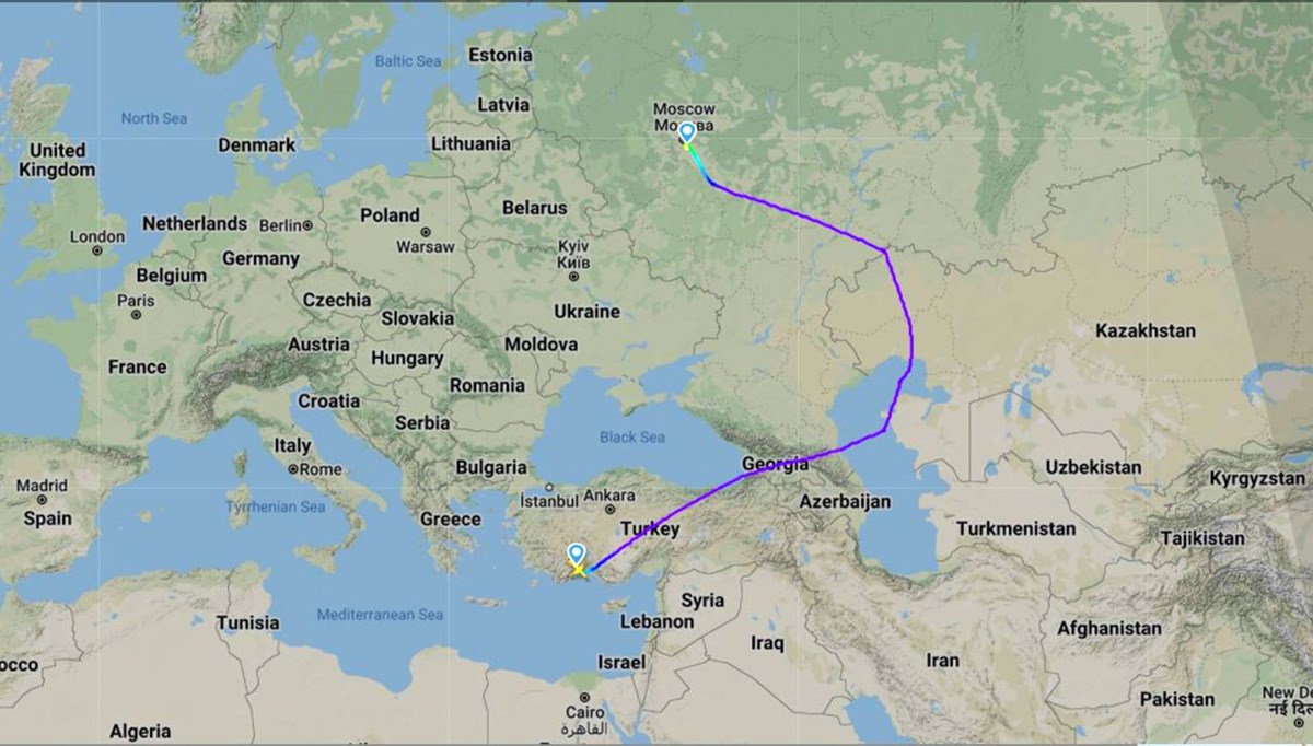 Ukrayna hava sahası kapanınca, Antalya- Moskova uçuşu 2 saat uzadı