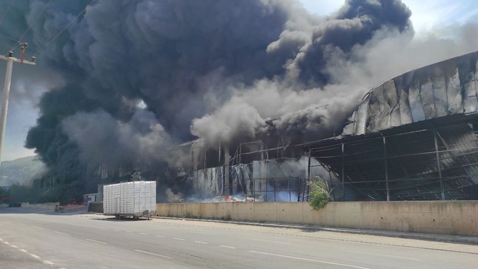 Bursa'da fabrika yangını - 1