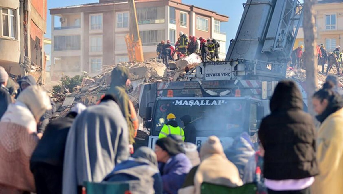 Diyarbakır, Gaziantep ve Şanlıurfa'da çöken binalarla ilgili 45 gözaltı