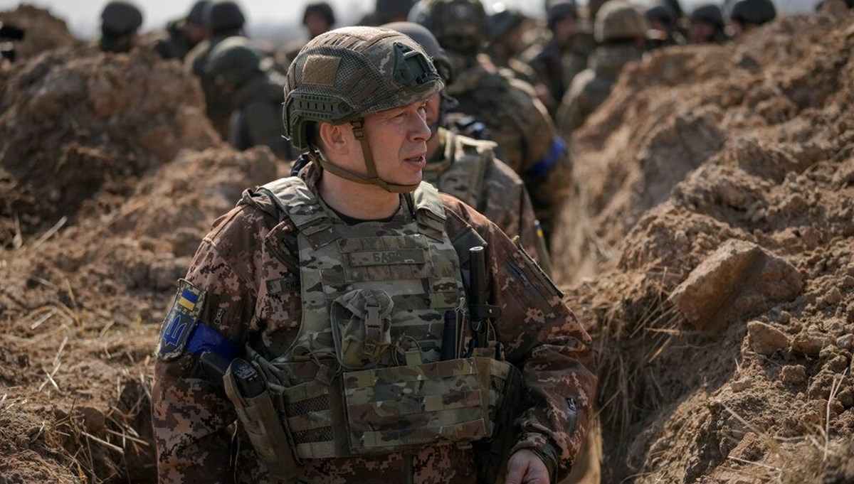 Ukrayna'nın yeni Genelkurmay Başkanı Oleksandr Sırskiy kimdir? Ukrayna'nın yeni Genelkurmay Başkanı Oleksandr Sırskiy kimdir?