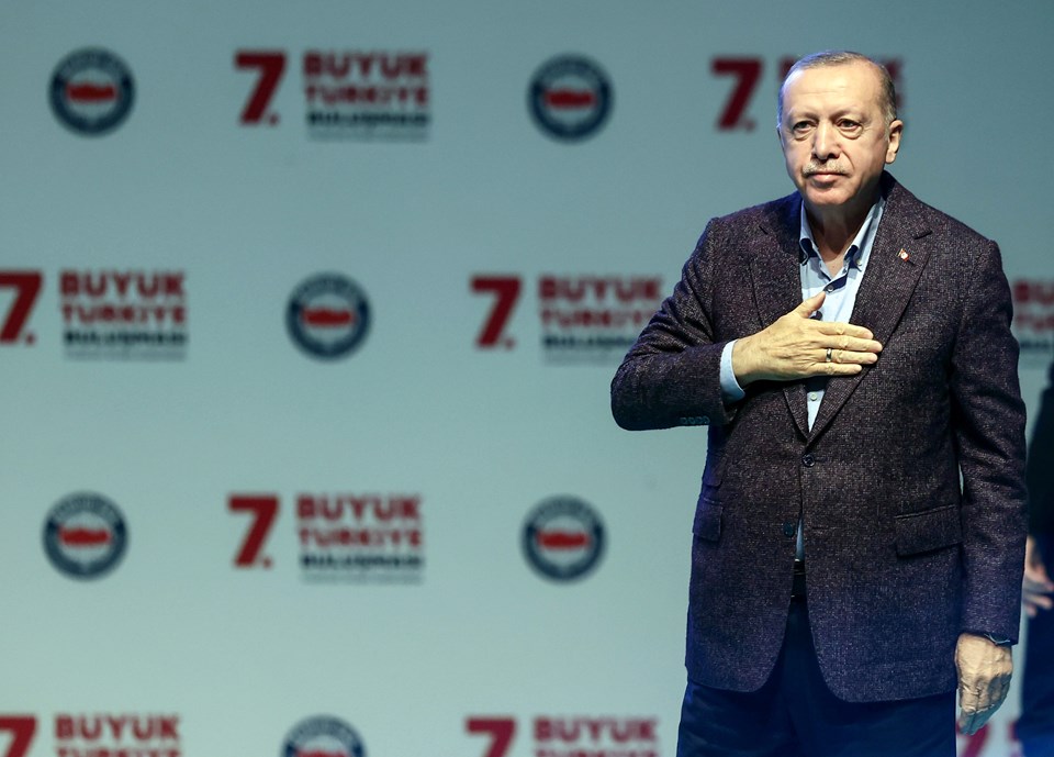 Cumhurbaşkanı Erdoğan: Benim memur kardeşlerim bunlara pabuç bırakmayacak - 1