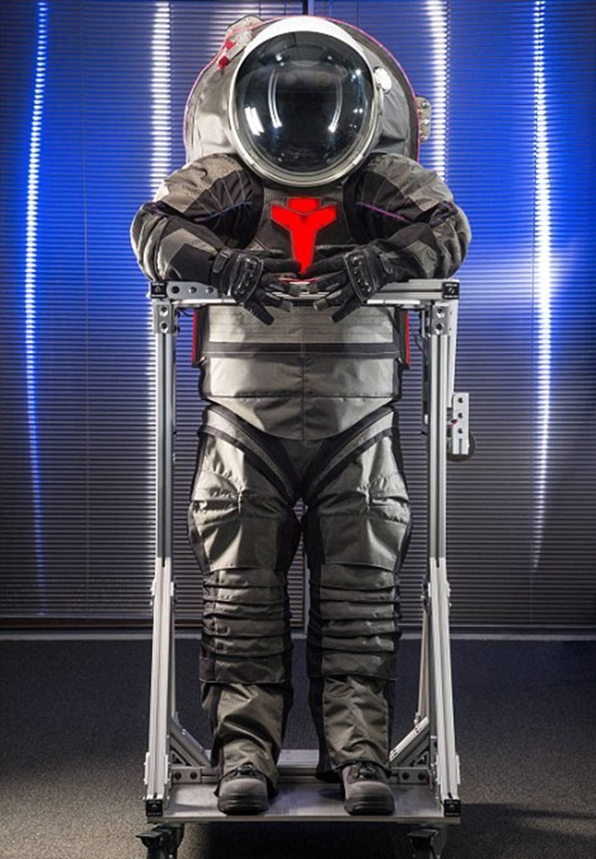 Astronot kıyafetinin bir başka artısı ise 3D yazıcılar vasıtası ile üretilecek olması. Bu sayede ihtiyaç duyulması halinde yeni giysiler Mars