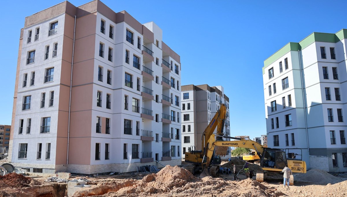 Adana’da deprem konutlarının yapımı tamamlanıyor Adana’da deprem konutlarının yapımı tamamlanıyor