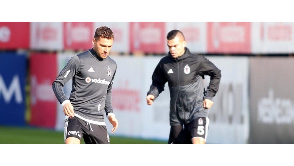 Pepe ve Tosic Antalya'ya götürülmedi