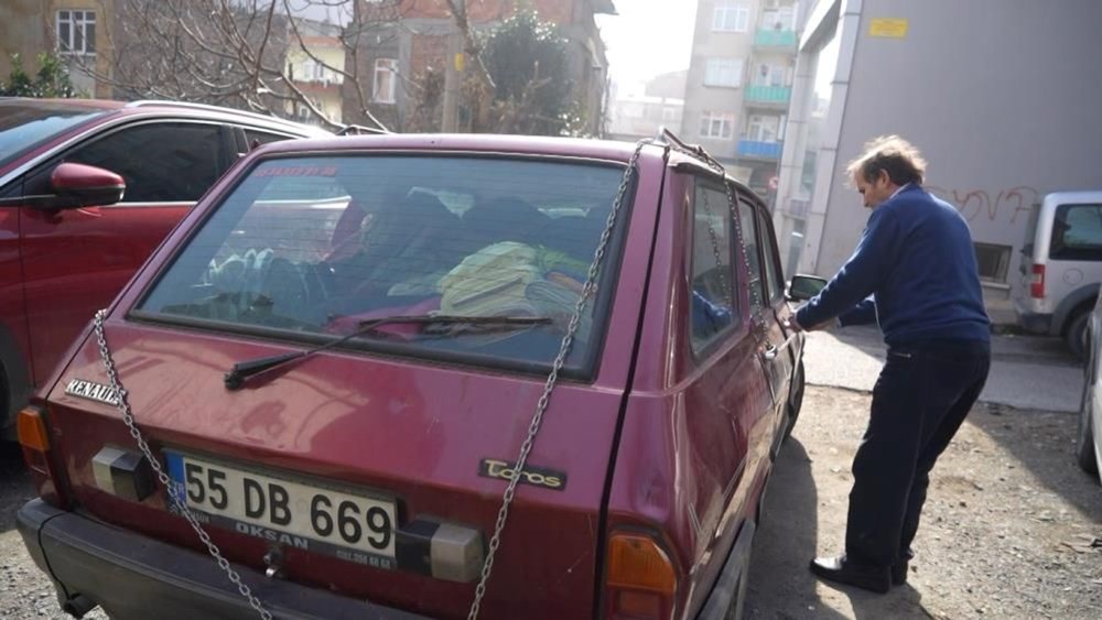 Samsun'da esnaftan hırsızlara karşı ilginç yöntem: Otomobilini zincire vurdu - 3