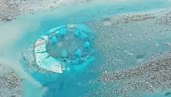 Rögardan mavi renkli su taşmıştı: Ekipler kaynağını tespit etti