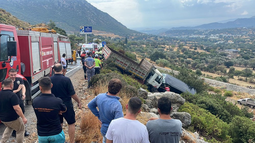 İbrahim Tatlıses ayağındaki kırık ile Çeşme'de sahne aldı - 5