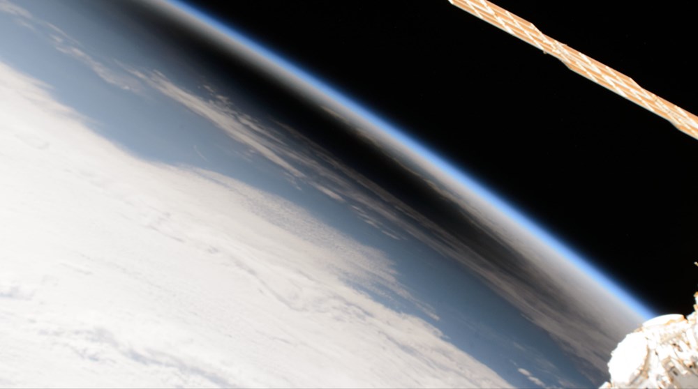 Astronotlar tam Güneş tutulmasını uzaydan fotoğrafladı - 5