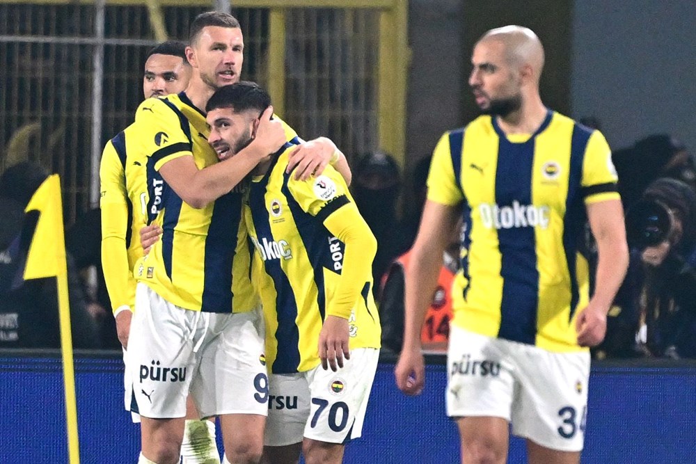 Fenerbahçe, 3 puanı 3 golle aldı: Zirve takibi sürüyor - 4
