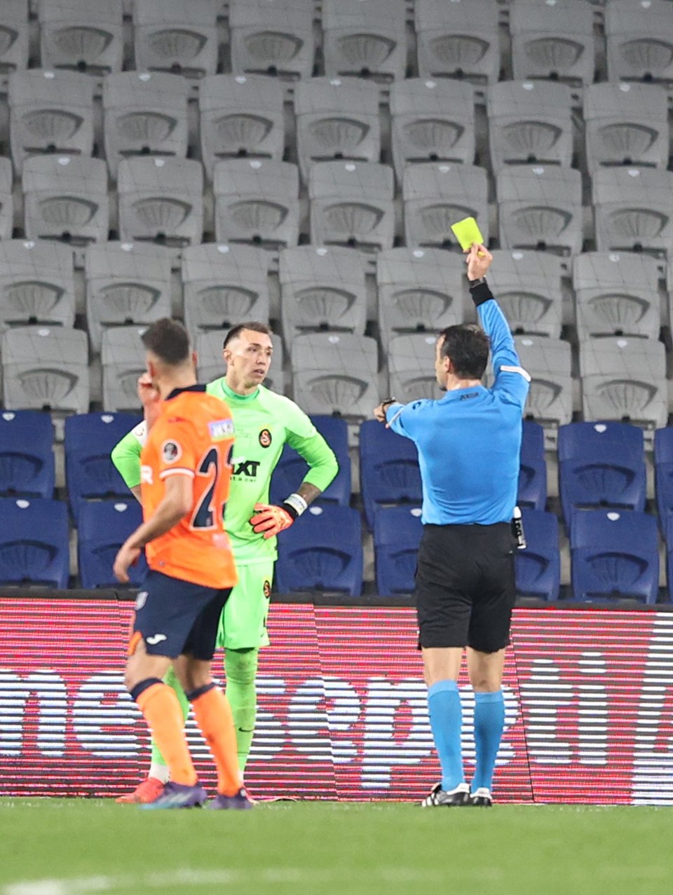 SON DAKİKA: Başakşehir 0-7 Galatasaray (Maç sonucu) - 6