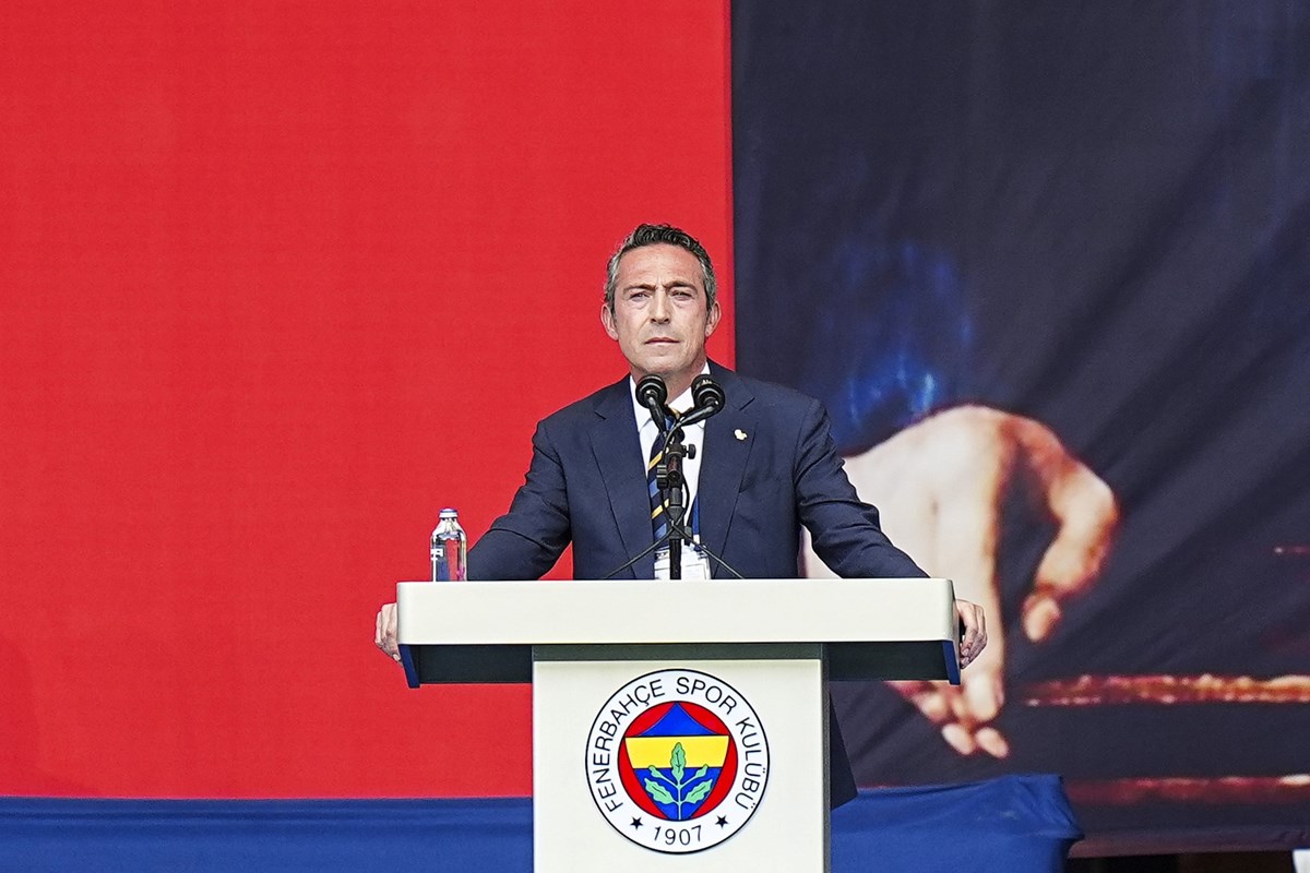 Fenerbahçe Başkanı Ali Koç, ilk oturumda konuşmasını böyle gerçekleştirmişti.