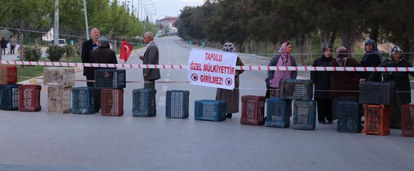 Özel mülkiyet olduğu gerekçesiyle Pamukkale yolunu kapattılar