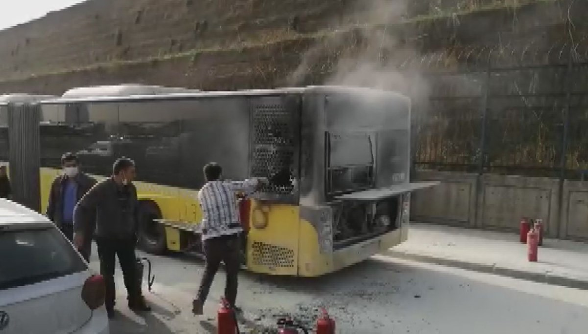 Sefaköy D-100'de otobüste yangın