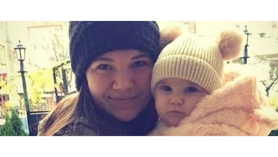 Akrabasının üzerine düştüğü 11 aylık bebek öldü NTV Akrabasının üzerine düştüğü 11 aylık bebek öldü NTV