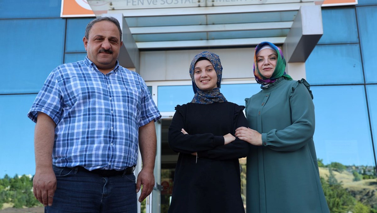 Kaybettiği babasına söz verdi, LGS'de birinci oldu