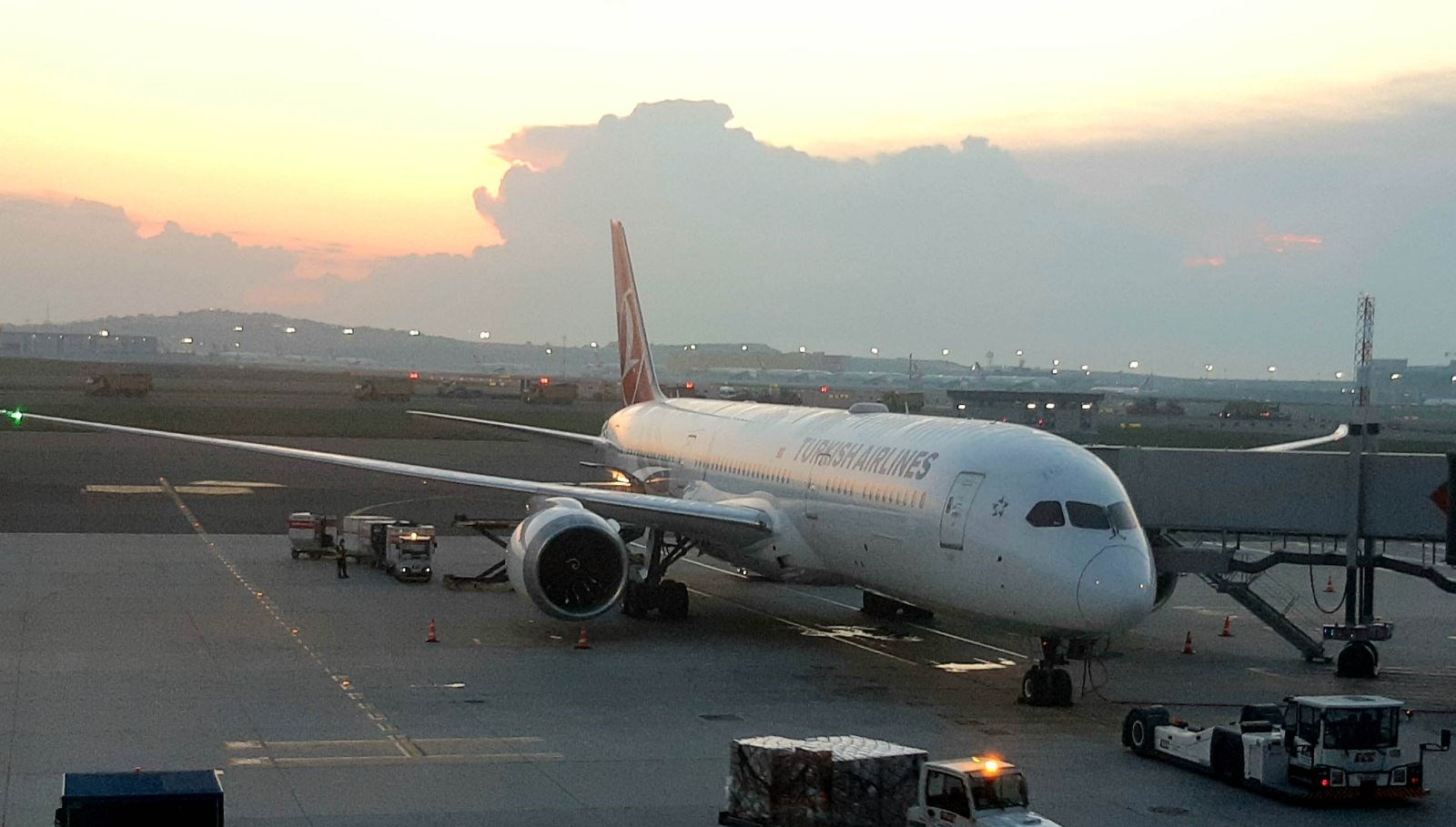 Thy Nin 5 Farkli Seferinde Yolcular Yeni Yili Iki Kere Kutladi Dunya Haberleri