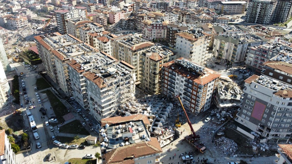 Rönesans Rezidans'ın enkazında'yaşam' belirtisi - 8