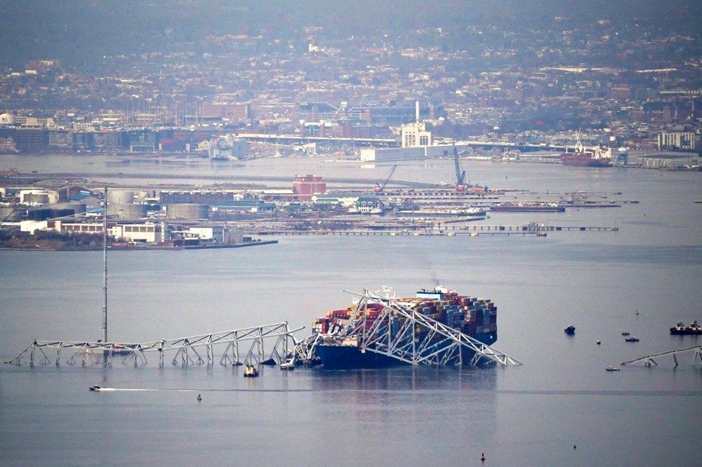 ABD'de köprüyü yıkan gemi soruşturması: Motor arızasına kirli yakıt mı neden oldu? - 11