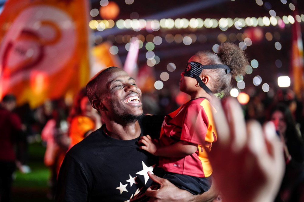 Victor Osimhen için son dakika: "Başkanla bizzat görüştü, 3 yıllık sözleşmeye imza atacak" - 4