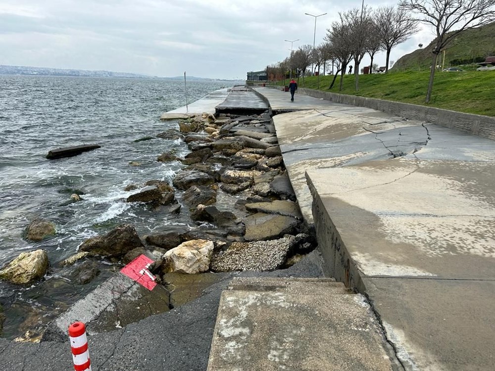 Çökmelerin devam ettiği Beylikdüzü sahiline "sıvılaşma" uyarısı - 4