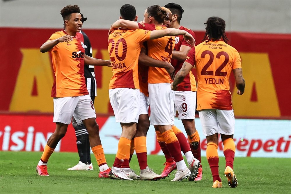 Galatasaray ve Fenerbahçe kazandı, zirve yarışı kızıştı - 7