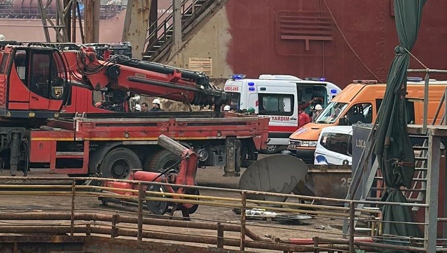 Tuzla'da tersanede patlama